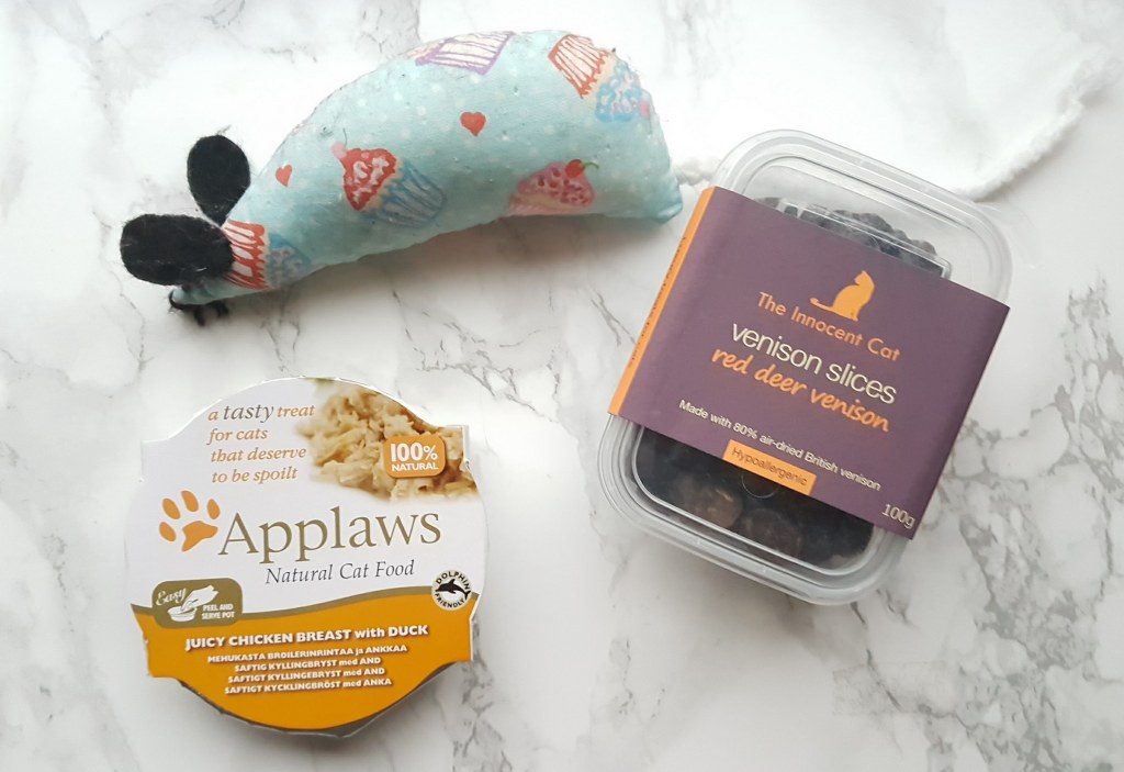 my purrfect gift box cat items