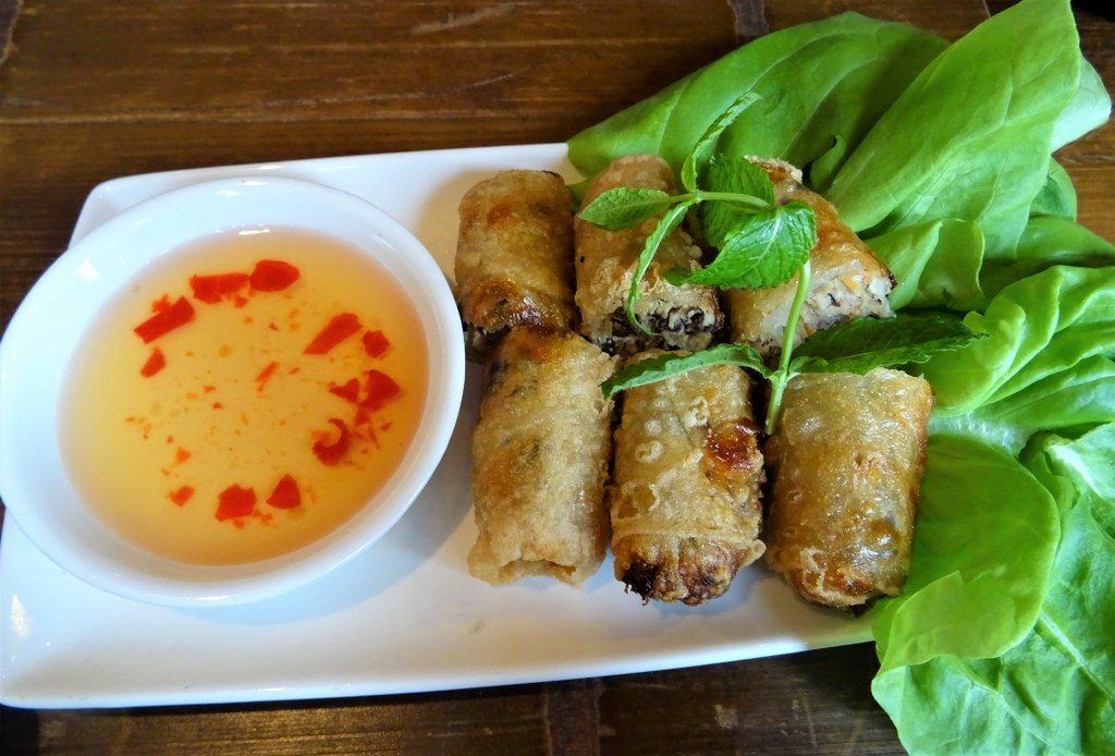 pho restaurant spring rolls
