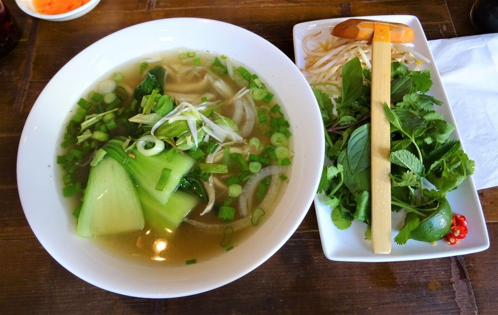 Pho ga, pho restaurant